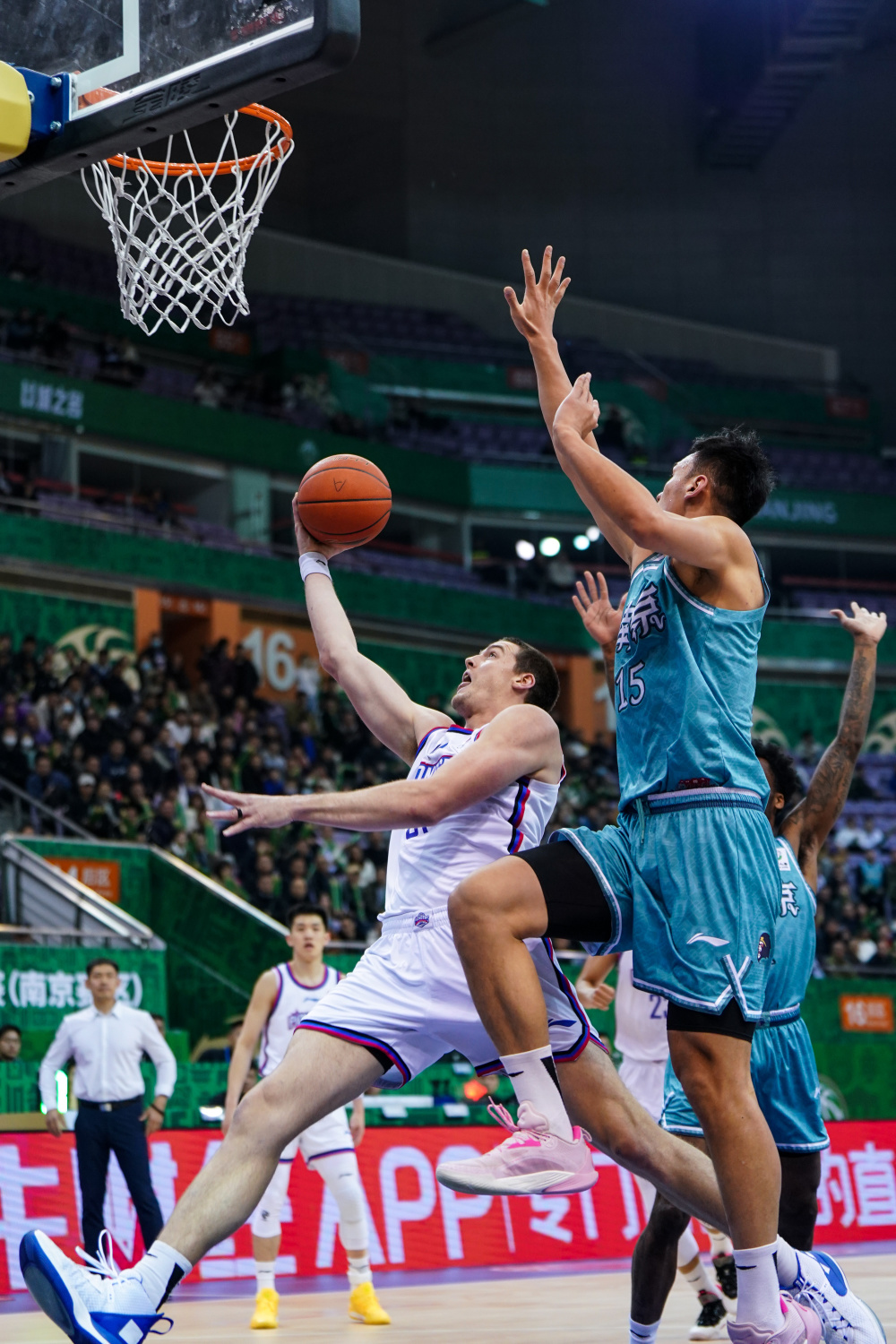 篮球cba常规赛南京头排苏酒胜天津先行者