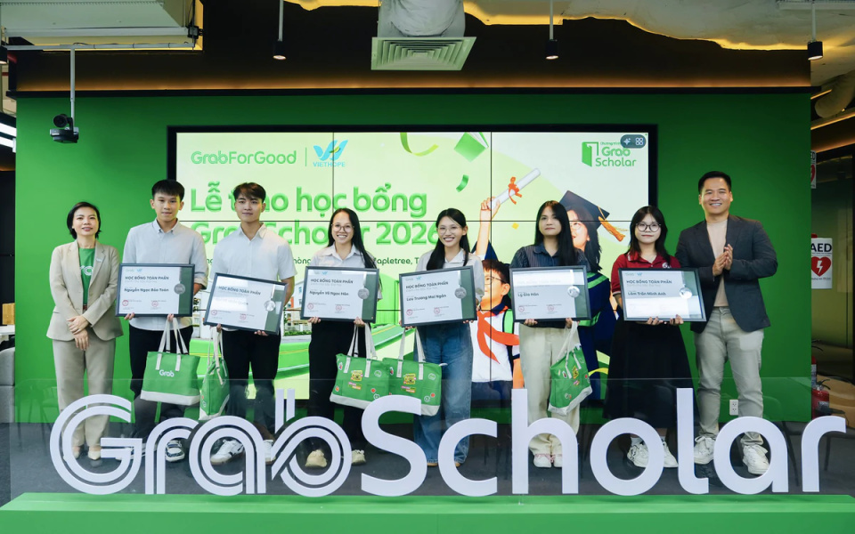 Grab越南颁发2026年度奖学金 6人获全额资助300人获学习补助_腾讯新闻
