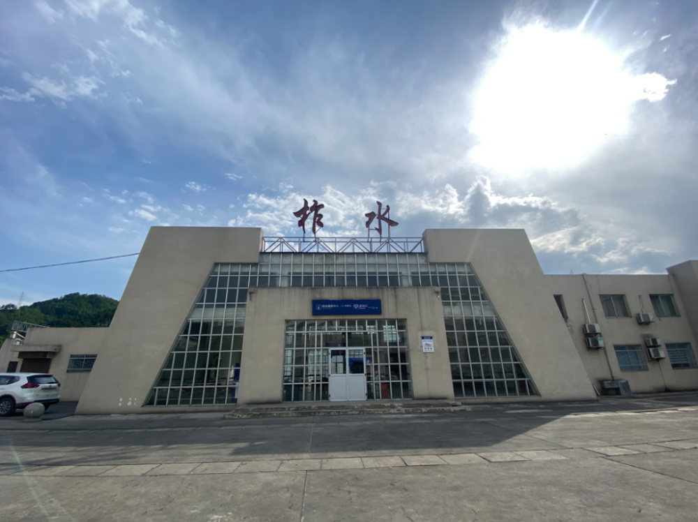 柞水站,二次安检位置:初次安检正前方镇安站,二次安检位置:初次安检区