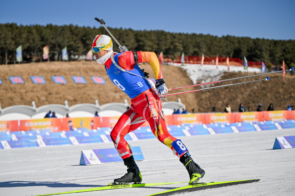 冬季两项公开组男子10公里短距离赛况