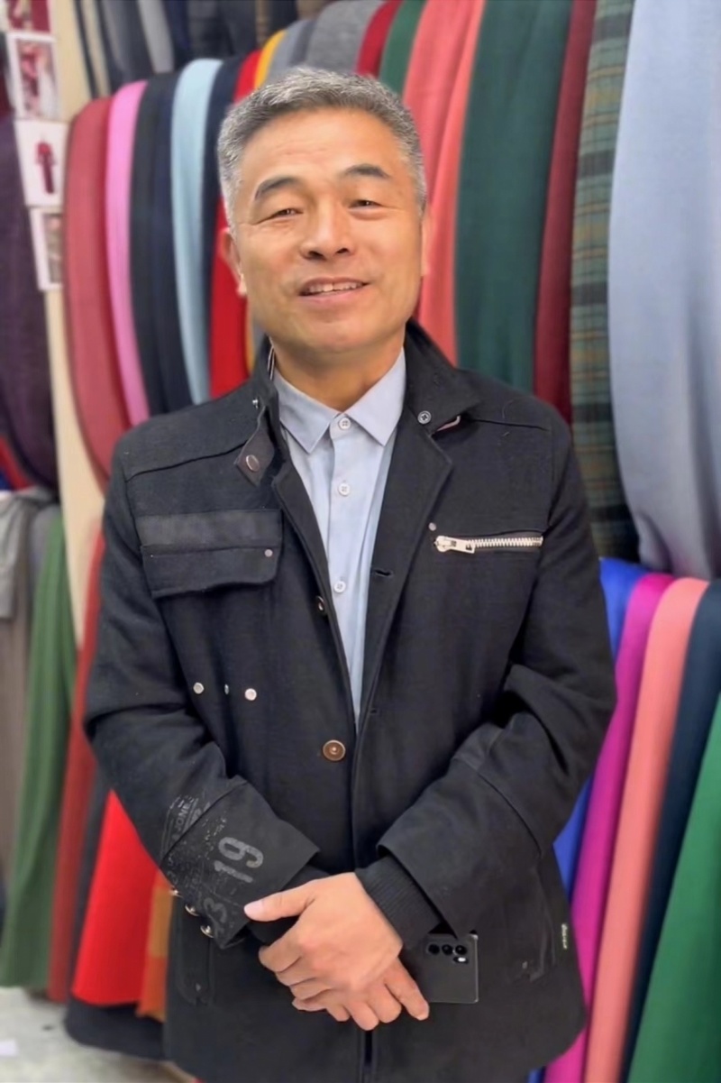 电影失孤原型郭刚堂之子婚礼现场刘德华托导演送上祝福