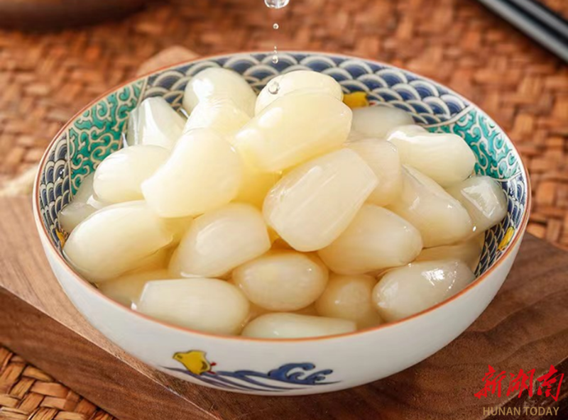 在镇内选5名厨师参赛,现场完成5个以藠头为食材的菜肴(凉拌藠头,清炒