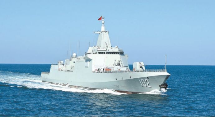 055大驱一路北上,中国海军再次穿越日本海,或将开到美国家门口