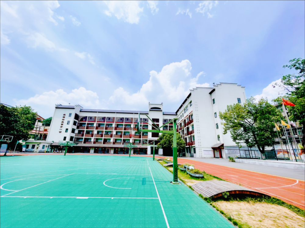 武汉市武昌区未来实验小学黄鹤楼校区现址就是始建于宋朝的江南武昌府