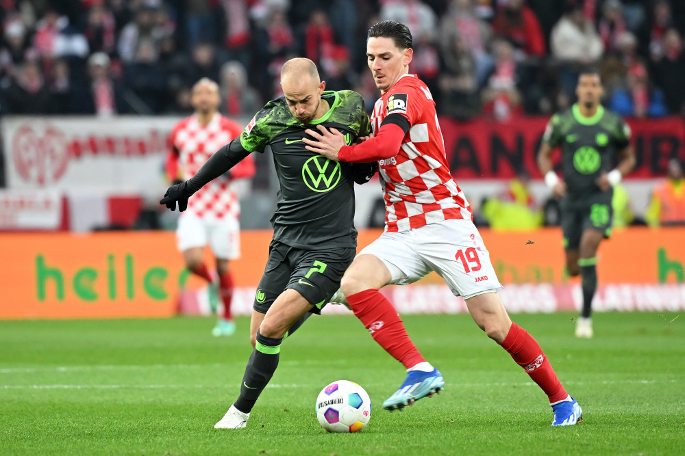 足球德甲美因茨平沃尔夫斯堡