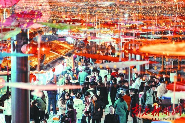 嘉陵江西岸顺庆府文化旅游区入选第三批国家级夜间文化和旅游消费集聚区名单_腾讯新闻