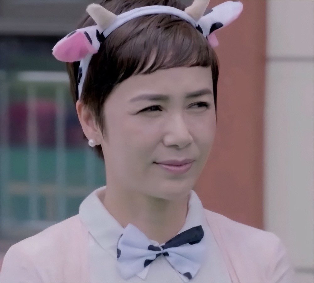 9,主演蒋雯丽明道被网友质疑,图啥?_腾讯新闻