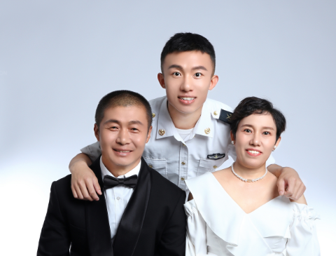 妈,在儿子心中,您永远是最美的.@某通信团 张玉良妈,好久不见.