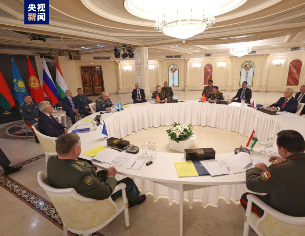 哈萨克斯坦,塔吉克斯坦和吉尔吉斯斯坦的国防部长参加了会议,亚美尼亚