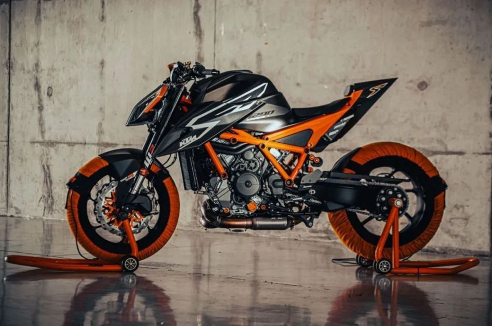 98万!ktm史上最强街车,1290super duke rr版国内上市_腾讯新闻