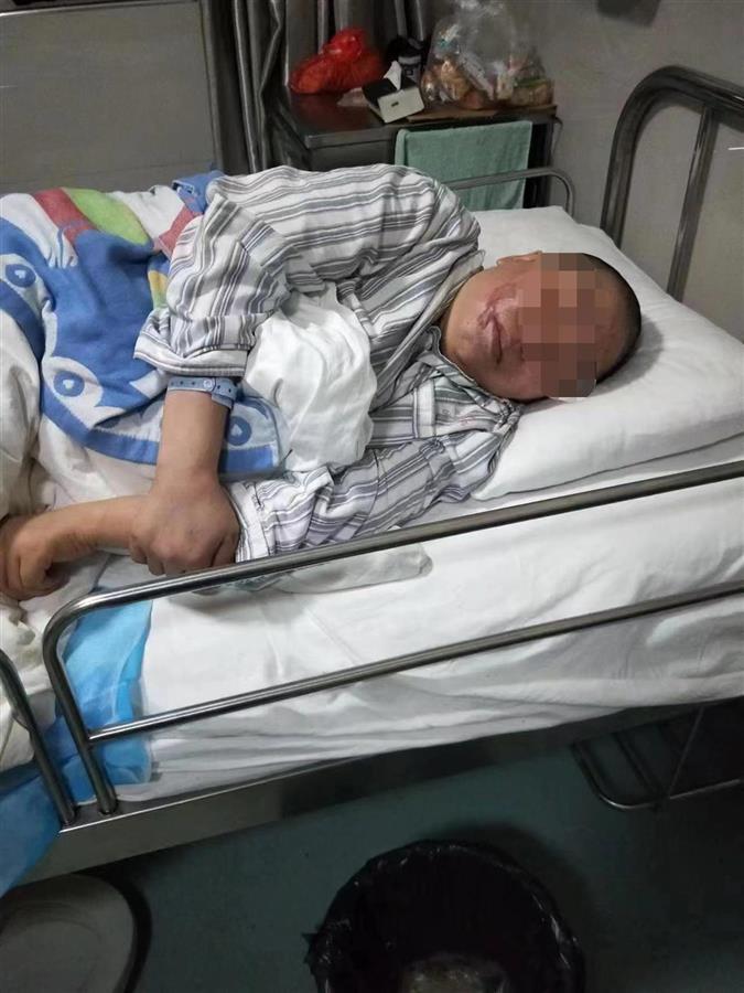 湖南宝马撞人拖行案开庭：女司机落泪求宽大处理，希望早点挣钱弥补全民优打手机卡官网2023已更新(哔哩哔哩/今日)全民优打手机卡官网