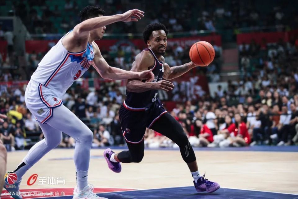 公告|浙江广厦篮球俱乐部与巴里.布朗签约