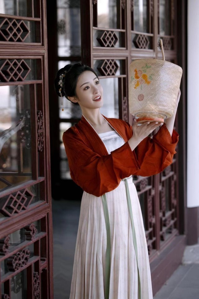 古典美人孙嘉琪古装扮相风华绝代