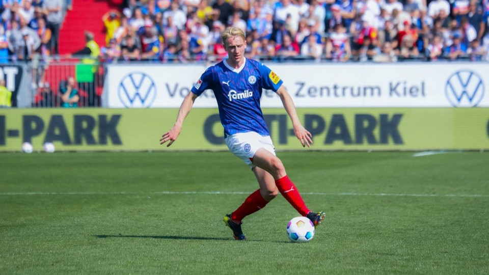 荷尔斯泰因基尔官方:德国u21国脚克莱内-贝克尔十字韧带受伤