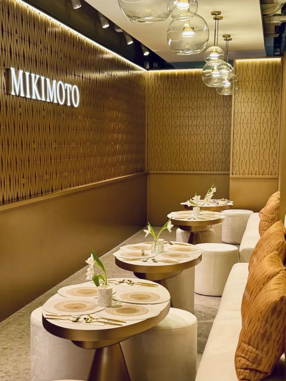 日本著名珠宝品牌mikimoto御木本"全球首家咖啡店"登陆张园
