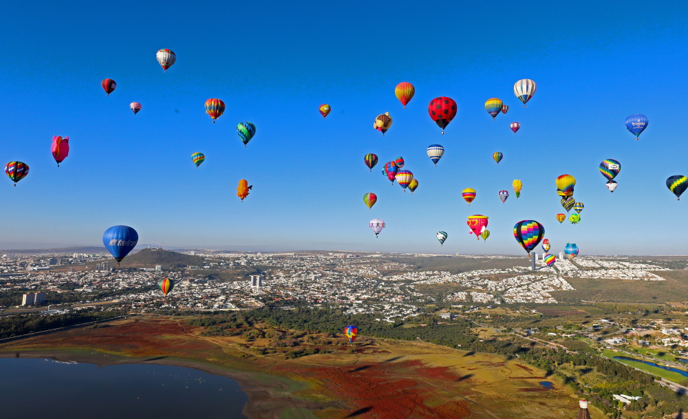 墨西哥莱昂举行热气球节