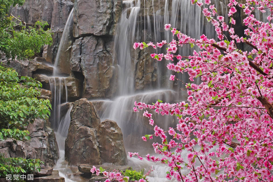 夜读|洗桃花水的时节(节选)