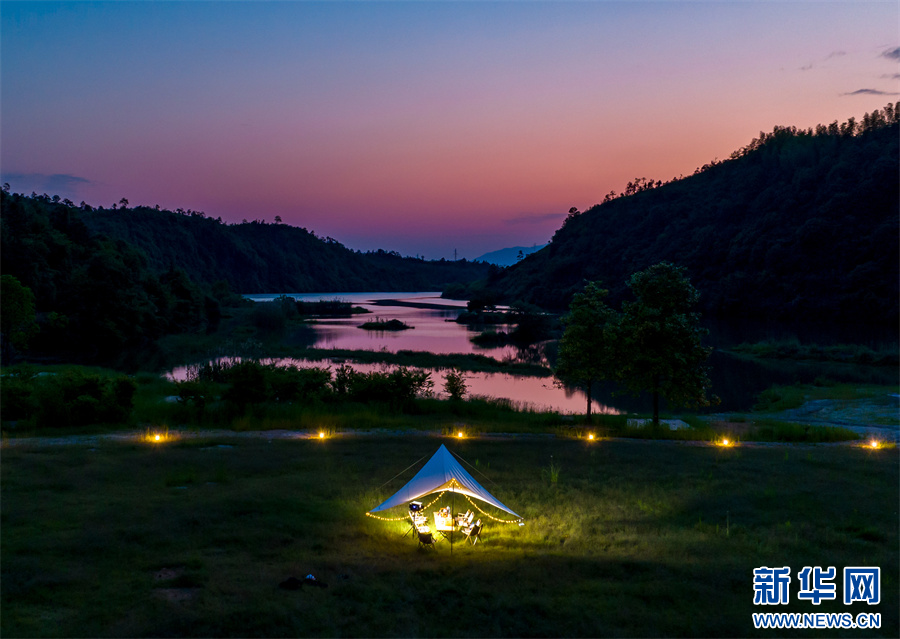 新华网聚焦泾县:青山绿水迎客来