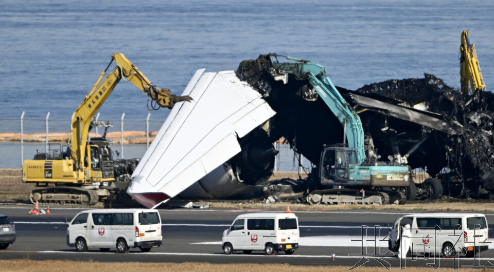 日本東京羽田機場c跑道重新開放塔臺新設1崗位