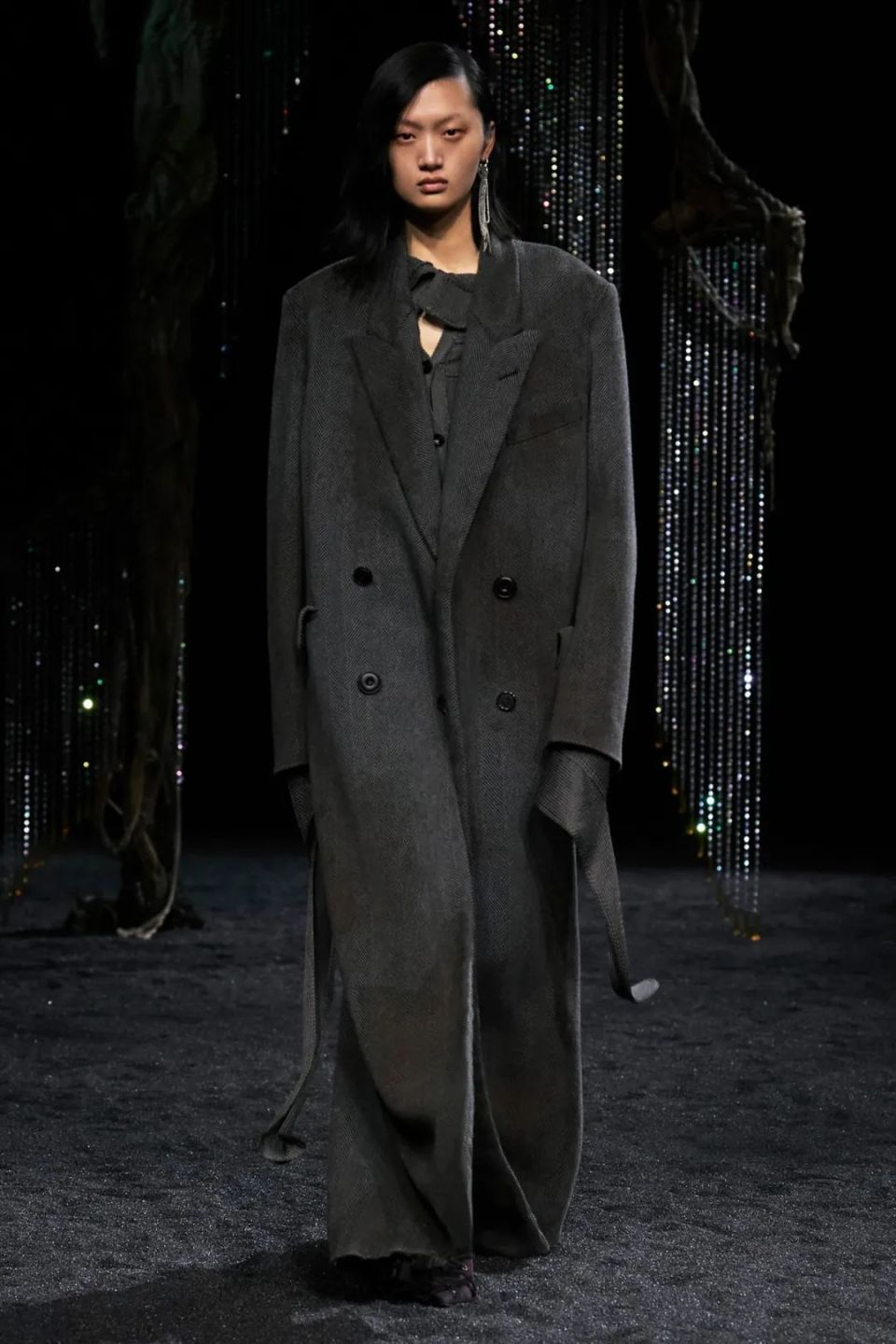 这件大衣,是冬天最好的"医美"