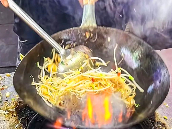 新春走基层·小镇青年 | 山珍海味,都抵不过醴陵的一碗炒粉_腾讯新闻