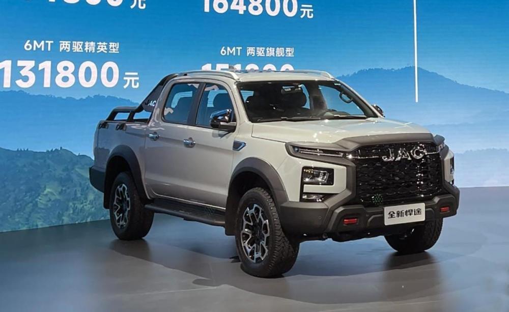 车展实拍多连杆后悬网联车机和l2级辅助都来了江淮皮卡新款悍途