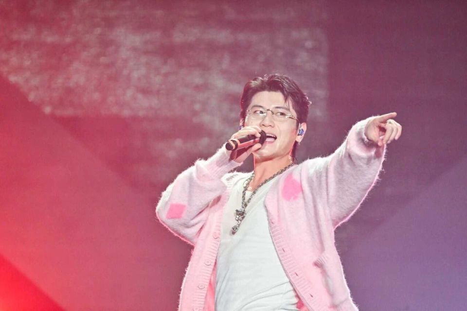 “莆田才子”翁杰亮相家乡的音乐节！太帅啦！_腾讯新闻