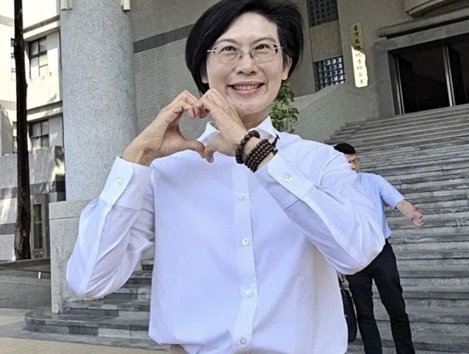 林佳龙挺林岱桦原因曝，“正国会”给机会说明，绿内战暗潮汹涌_腾讯新闻