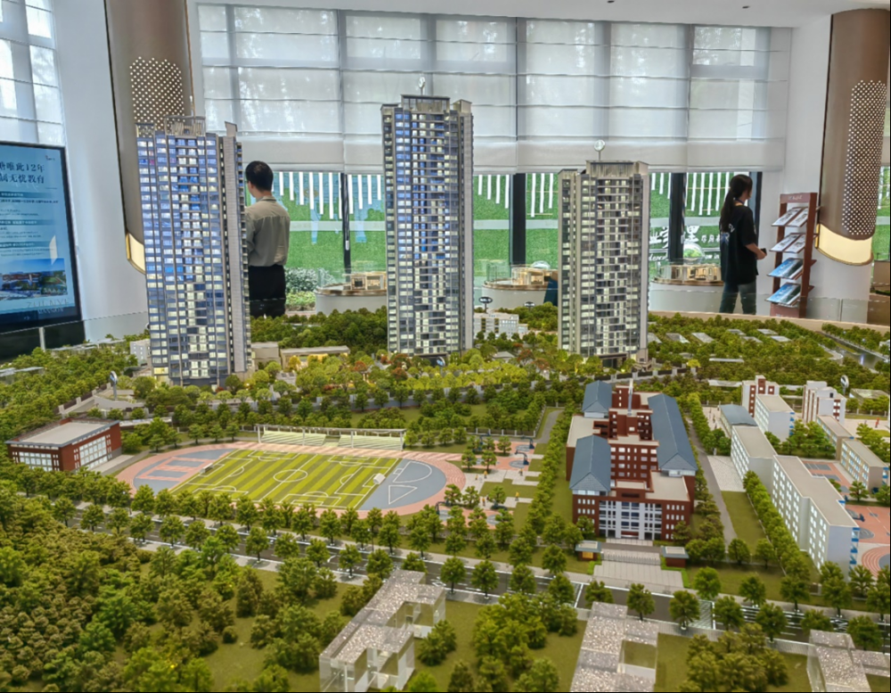 直击：新政首周，广州楼市成交涨37%！行情将延续到年底？_腾讯新闻