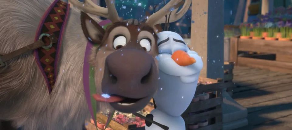 电影中的助攻,许愿星和山羊,很容易让人想起《冰雪奇缘》中的雪宝与