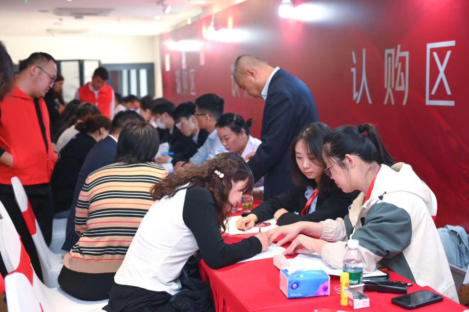 改善性住房需求足 政策叠加促发楼市“暖意”_腾讯新闻