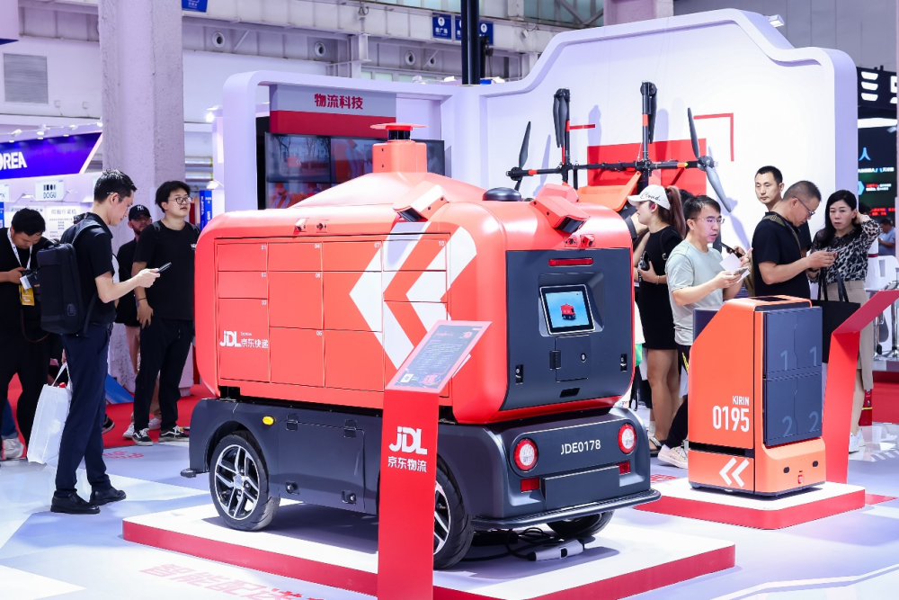京东物流亮相2024世界机器人大会,宣布第六代无人车将搭载"大模型"