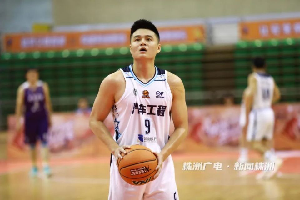 陈小龙砍下40分!汽车工程两连胜!