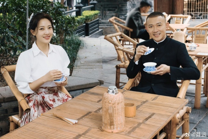 在娱乐圈中,夫妻间的感情往往备受关注,而聂远用这种方式表达了对妻子