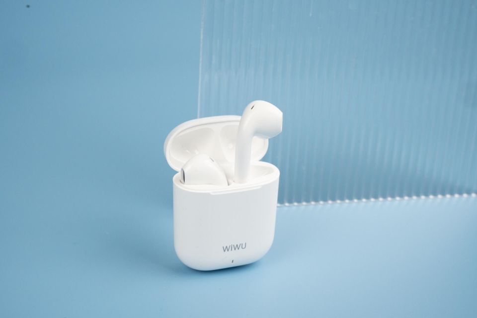 轻便高品质:wiwu无线蓝牙耳机的完美平衡_腾讯新闻