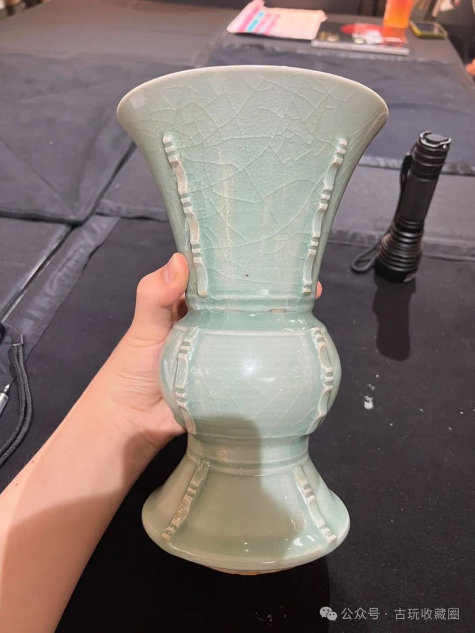 瓷器鉴赏:明 龙泉窑梅子青出戟尊