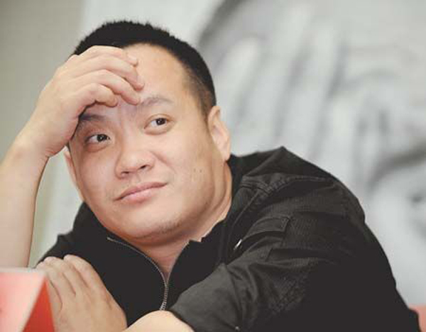 《孤注一掷》由宁浩操盘,他的坏猴子影业主控,导演申奥也是宁浩挖掘的