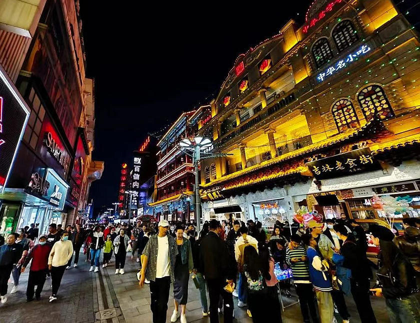 吉林市船营区河南街夜景.
