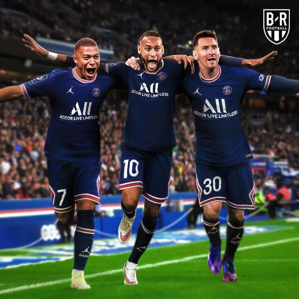 当2021年夏天梅西来到巴黎时,人们对于他和姆巴佩,内马尔的组合寄以