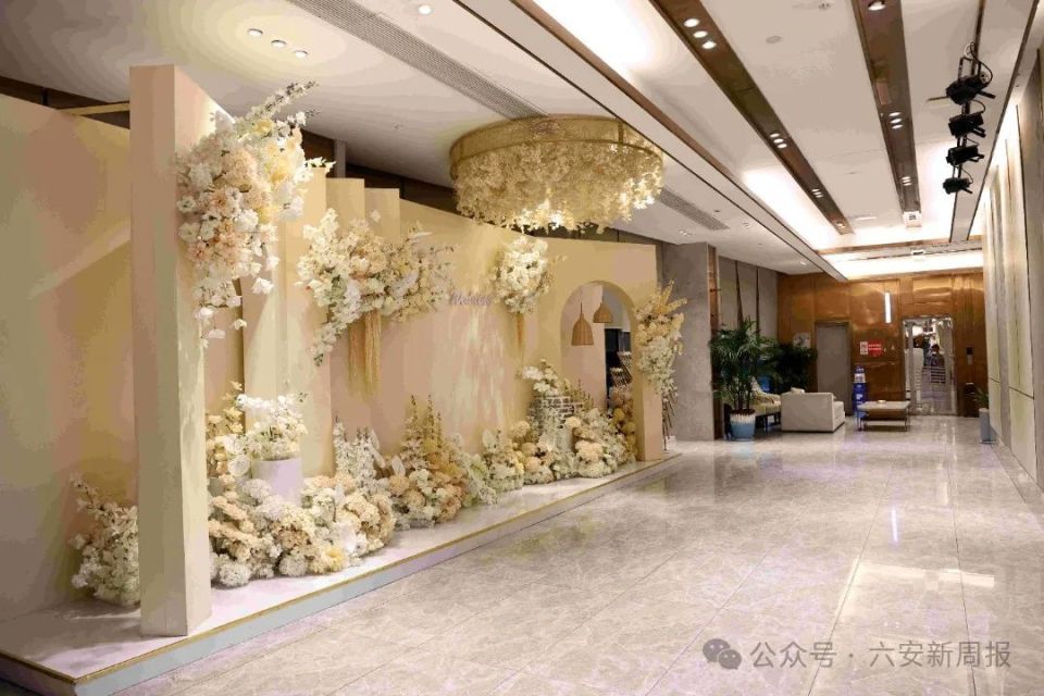 位于六安城区振华东路天悦世纪贵宾楼创建于 2017 年,酒店经营面积