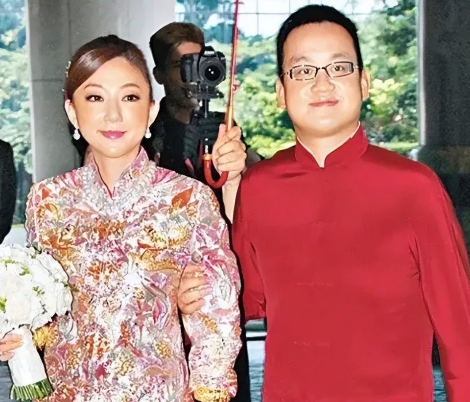 投行女嫁周大福三公子！千亿豪门第三代，为何对金融女情有独钟？-腾讯新闻