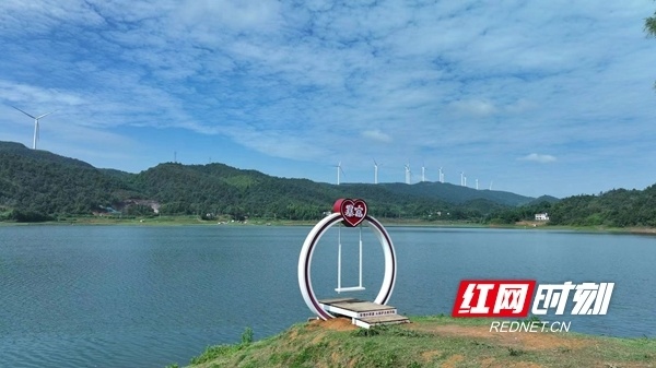 长沙人自己的"阿勒泰"!在湖畔音乐会感受"潮宁乡"的浪漫