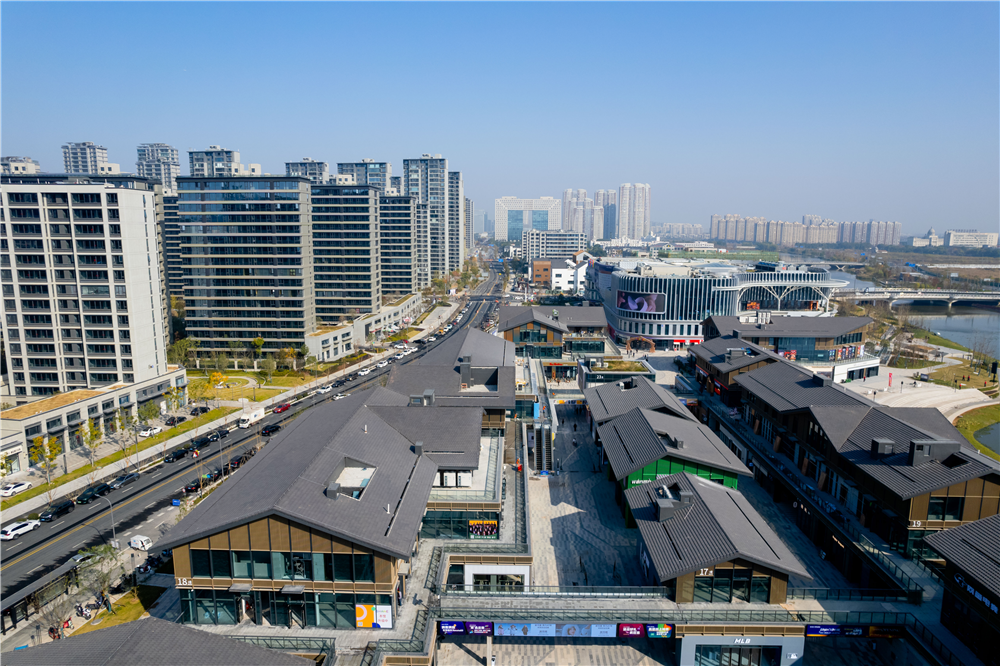 商业综合体是城市品牌与生活方式的靓丽符号.