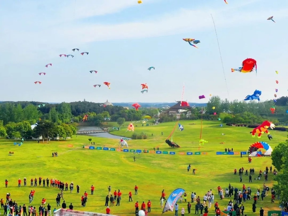 趁春风 放纸鸢!4月27日在木兰草原相约国际风筝节