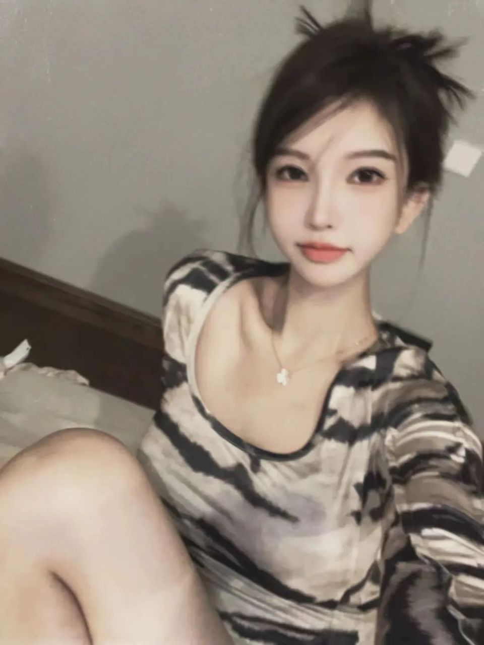 女主播自曝没有赚钱欲望,让粉丝办6元卡,网友:时代变了,以前都让大哥