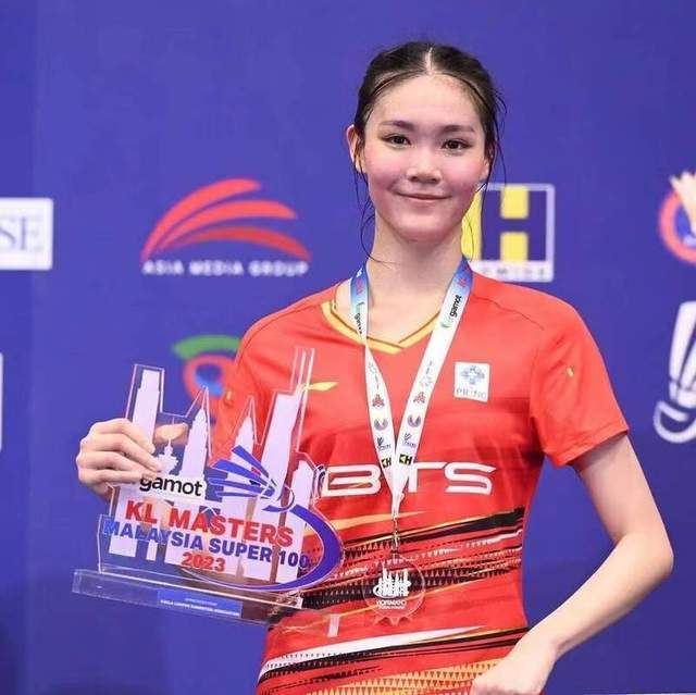 泰国羽毛球女单新希望! 16岁美少女封后,夺生涯超级赛首冠