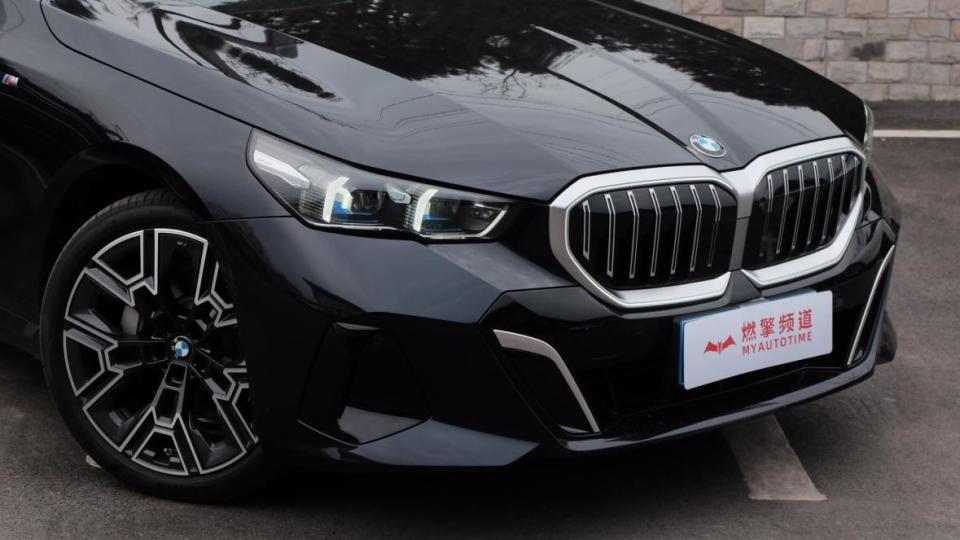 试驾全新bmw 530li:对驾驶的追求,从来不是一句空话_腾讯新闻