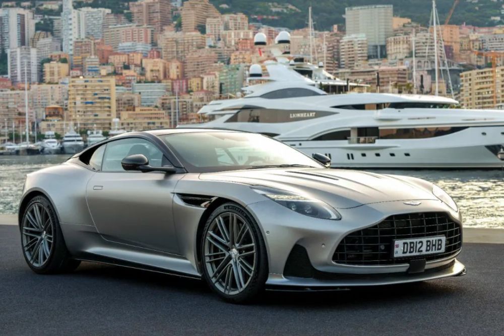 欣哲评车丨超级gt全球首试阿斯顿马丁db12