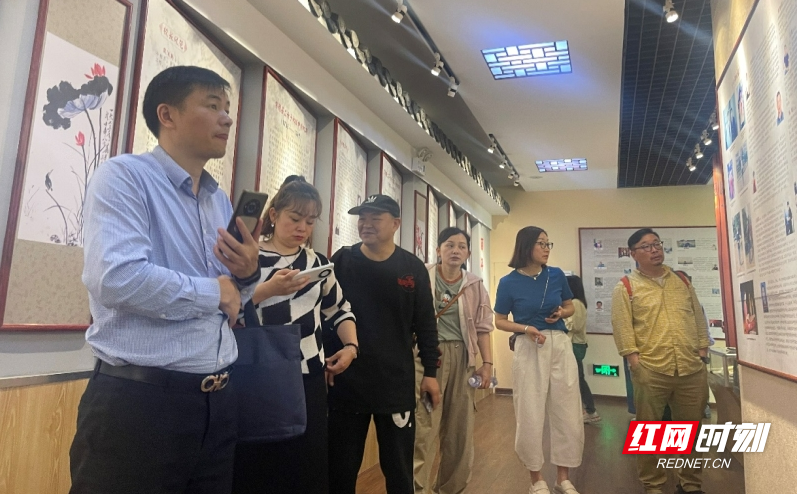 宁乡市第一高级中学来常德市七中参观交流