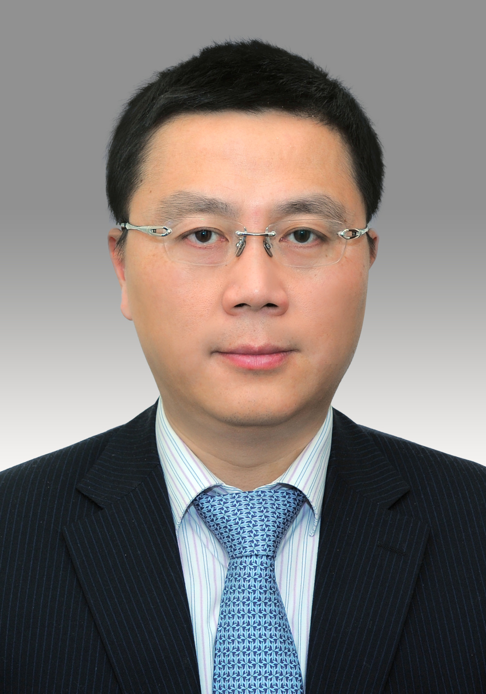 周嵘简历周嵘,1974年4月生,此前担任虹口区委常委,常务副区长.